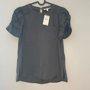 NWT grey T-shirt Nordstroms Rack size xs